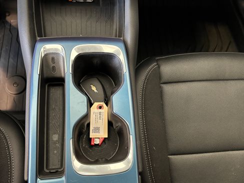 Used 2025 Chevrolet Equinox EV LT w/ Convenience Package II FWD image 17