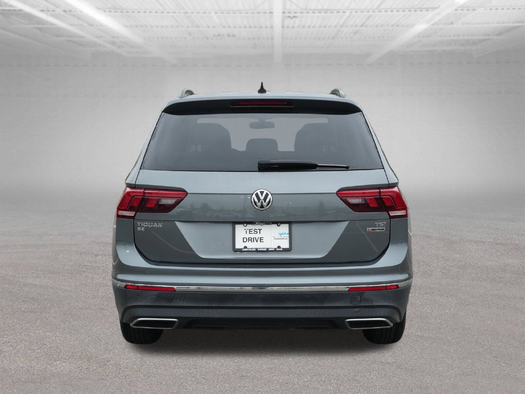 Used 2018 Volkswagen Tiguan SE w/ Panoramic Sunroof Package AWD/4WD image 7