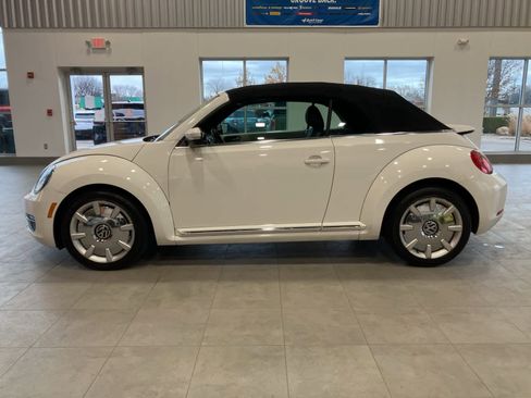 Used 2013 Volkswagen Beetle 2.5 image 8