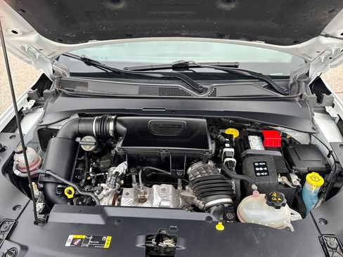 Used 2023 Jeep Compass Limited image 36