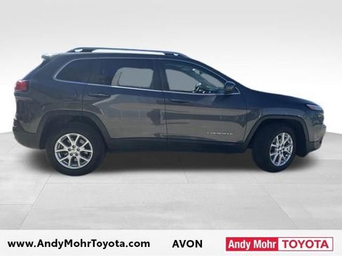 Used 2016 Jeep Cherokee Latitude w/ Comfort/Convenience Group AWD/4WD image 9