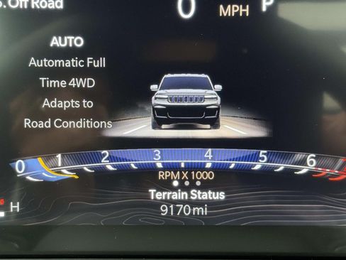 Used 2025 Jeep Grand Cherokee L Limited w/ Black Appearance Package AWD/4WD image 24