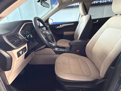 Used 2020 Ford Escape SE FWD image 15