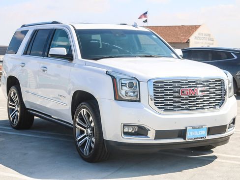 Used 2019 GMC Yukon Denali w/ Denali Ultimate Package image 3