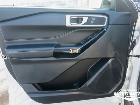 Used 2022 Ford Explorer ST w/ ST Street Pack image 18