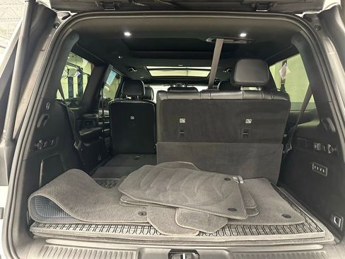 Used 2022 Jeep Wagoneer Series III w/ Premium Group I image 32