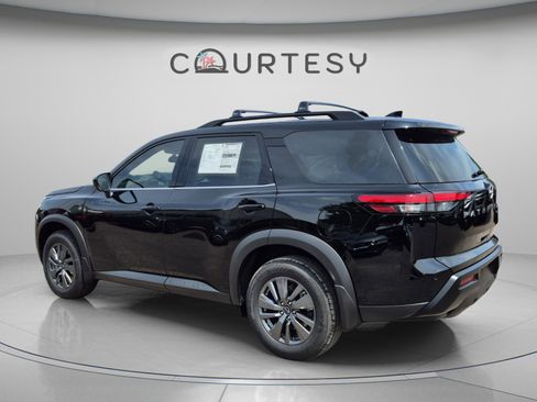 New 2026 Nissan Pathfinder SV w/ Cargo Package FWD image 4