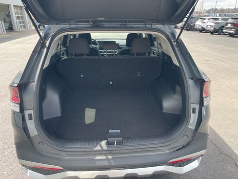 Used 2025 Kia Sportage LX AWD/4WD image 9