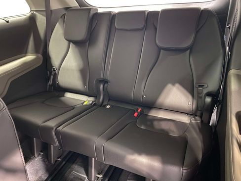 New 2026 Kia Carnival EX FWD image 14