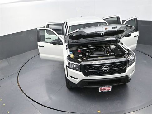 Used 2024 Nissan Frontier S image 36