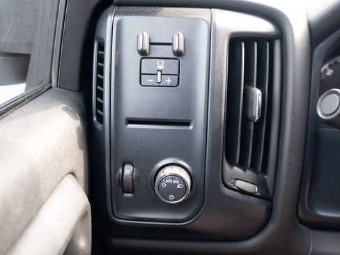 Used 2018 Chevrolet Silverado 3500 W/T w/ WT Convenience Package AWD/4WD image 9
