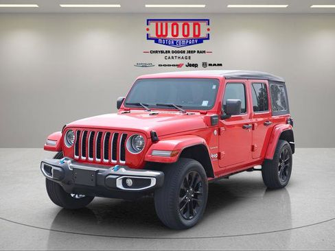 Used 2023 Jeep Wrangler Unlimited Sahara AWD/4WD image 7