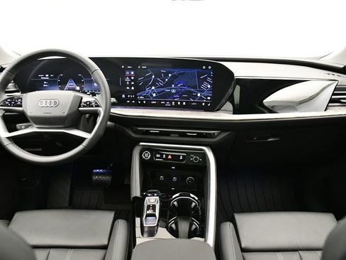 Used 2025 Audi Q5 Premium Plus w/ Premium Plus AWD/4WD image 19