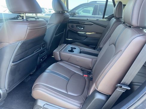 Used 2024 Honda Pilot Elite image 10