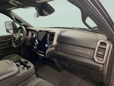 Used 2025 RAM 2500 Big Horn AWD/4WD image 19