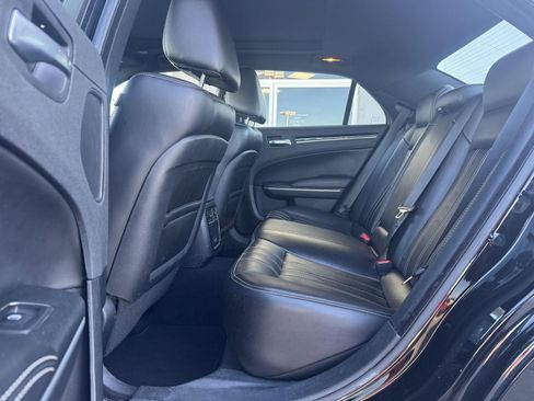 Used 2023 Chrysler 300 S image 9