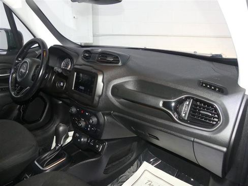 Used 2020 Jeep Renegade Altitude AWD/4WD image 23