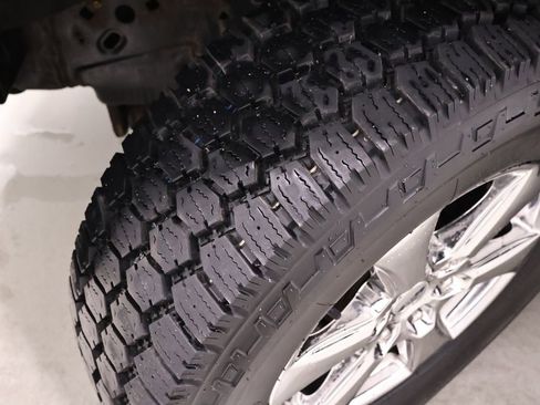 Certified 2019 Ford F150 XLT w/ Equipment Group 302A Luxury image 44