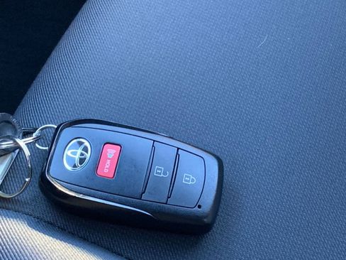 Used 2025 Toyota Tacoma TRD Off-Road image 22