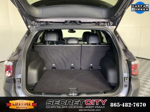 Used 2024 Jeep Compass Latitude AWD/4WD image 29