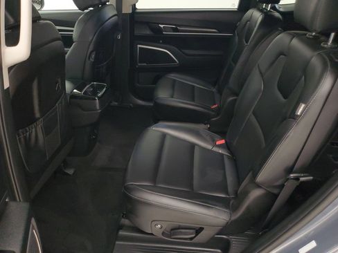 Used 2025 Kia Telluride S AWD/4WD image 22