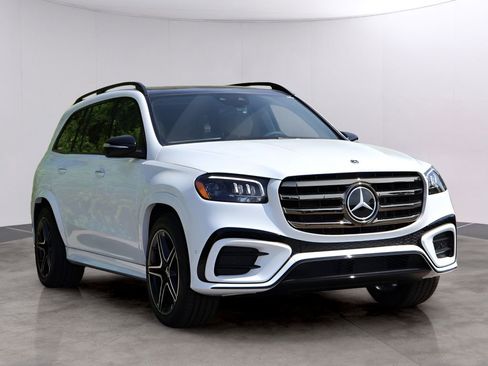 New 2026 Mercedes-Benz GLS 450 4MATIC image 3