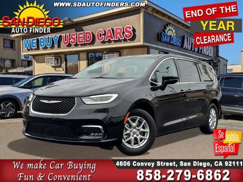 Used 2024 Chrysler Pacifica Touring-L image 1