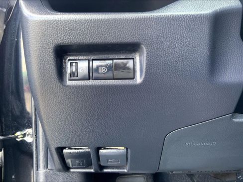 Used 2024 Toyota RAV4 XLE FWD image 33