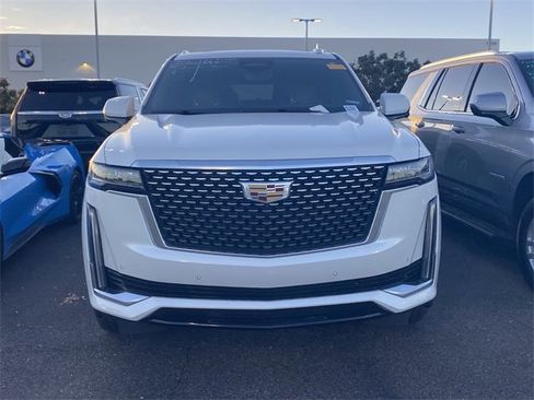 Used 2021 Cadillac Escalade ESV Premium Luxury image 2