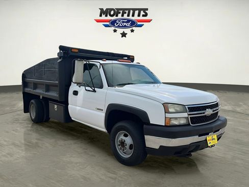 Used 2006 Chevrolet Silverado 3500 W/T w/ Snow Plow Prep Package image 3