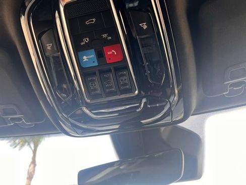 Used 2022 Jeep Grand Cherokee Summit AWD/4WD image 22