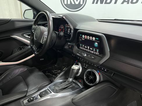 Used 2017 Chevrolet Camaro SS RWD image 19