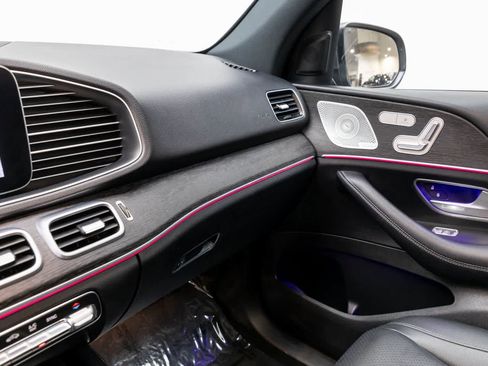 Used 2022 Mercedes-Benz GLE 350 4MATIC w/ Premium Package image 33