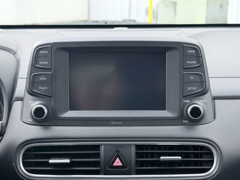 Used 2021 Hyundai Kona SE FWD image 17