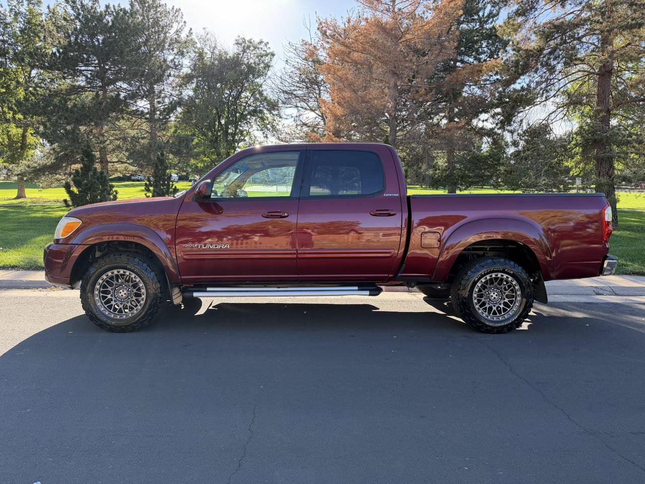 Used 2006 Toyota Tundra Limited AWD/4WD image 2