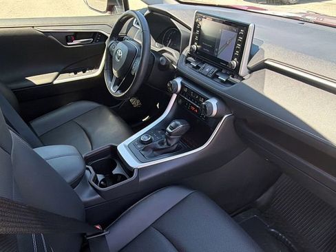 Used 2019 Toyota RAV4 Limited AWD/4WD image 11
