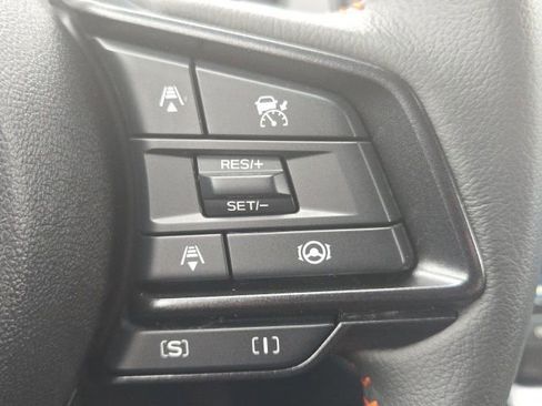 Certified 2025 Subaru Crosstrek 2.5i Limited w/ Crosstrek Mirror Package image 17