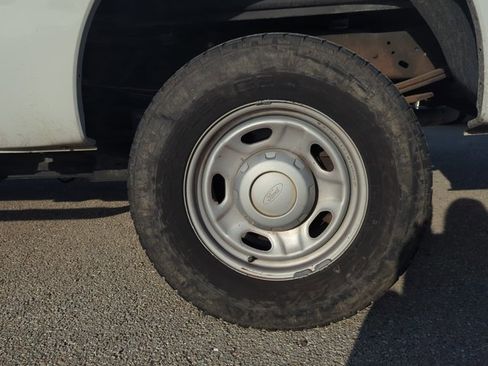 Used 2013 Ford F250 XL AWD/4WD image 6
