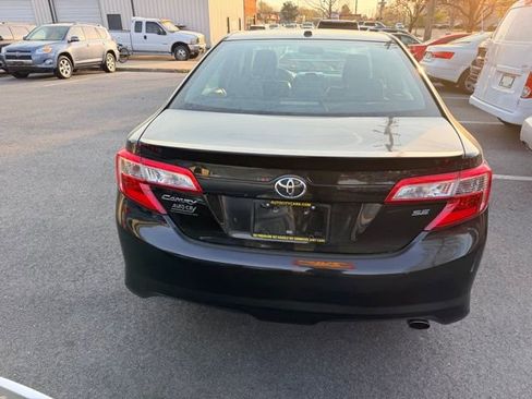 Used 2012 Toyota Camry SE w/ Leather Pkg image 3