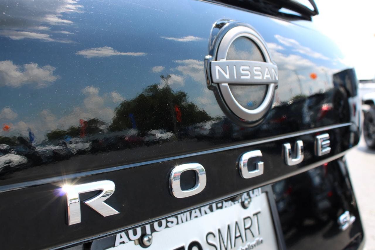 Used 2023 Nissan Rogue SL w/ SL Premium Package FWD image 8