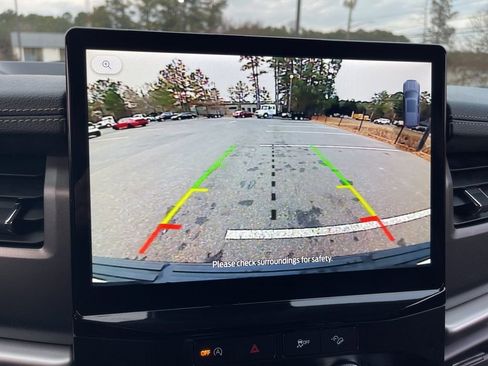 Certified 2024 Ford Expedition XLT image 11