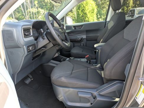 New 2025 Ford Maverick XL image 14