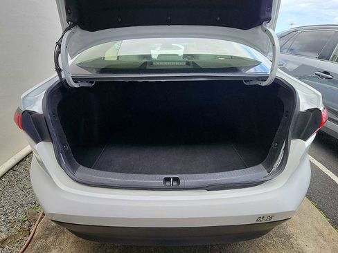 Used 2023 Toyota Corolla LE image 23