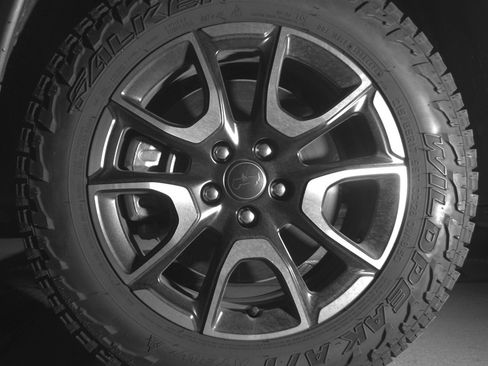 Used 2025 Jeep Compass Trailhawk AWD/4WD image 12
