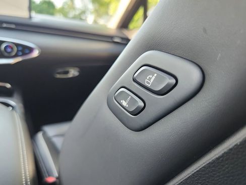 Used 2024 Genesis Electrified GV70 Prestige w/ Prestige Package AWD/4WD image 25