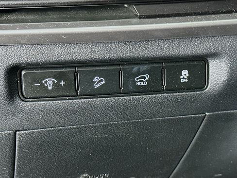 Used 2025 Kia Telluride S FWD image 17