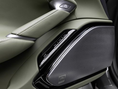Certified 2025 Ferrari Roma Spider RWD image 14