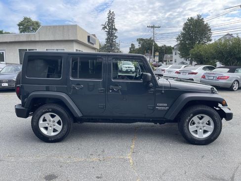 Used 2017 Jeep Wrangler Unlimited Sport w/ Quick Order Package 24S image 10