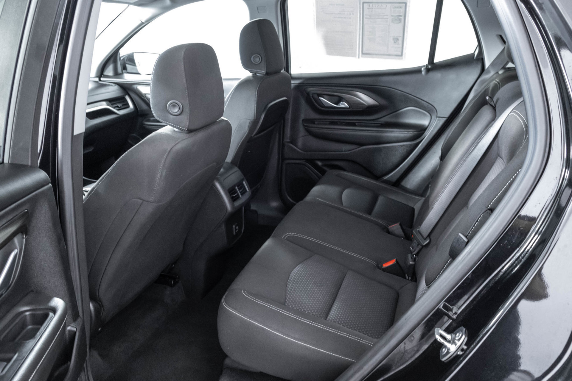 Used 2024 GMC Terrain SLE AWD/4WD image 35
