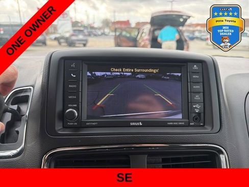 Used 2018 Dodge Grand Caravan SE w/ UConnect Hands-Free Group image 16